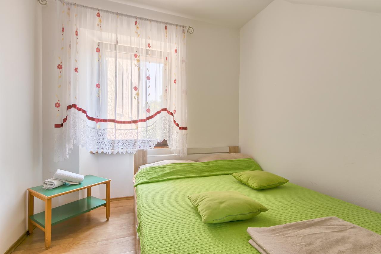 Hostel Pula Exterior photo