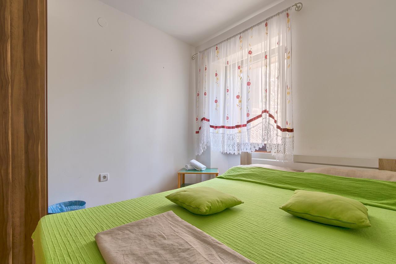 Hostel Pula Exterior photo