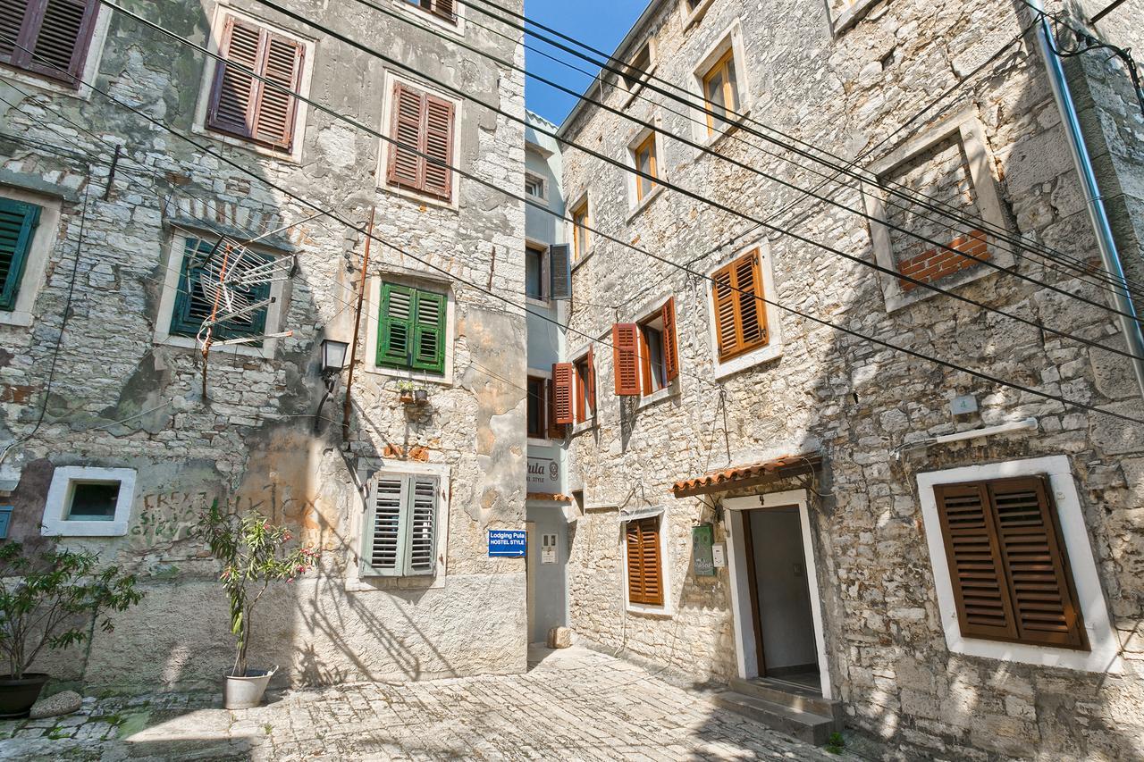 Hostel Pula Exterior photo