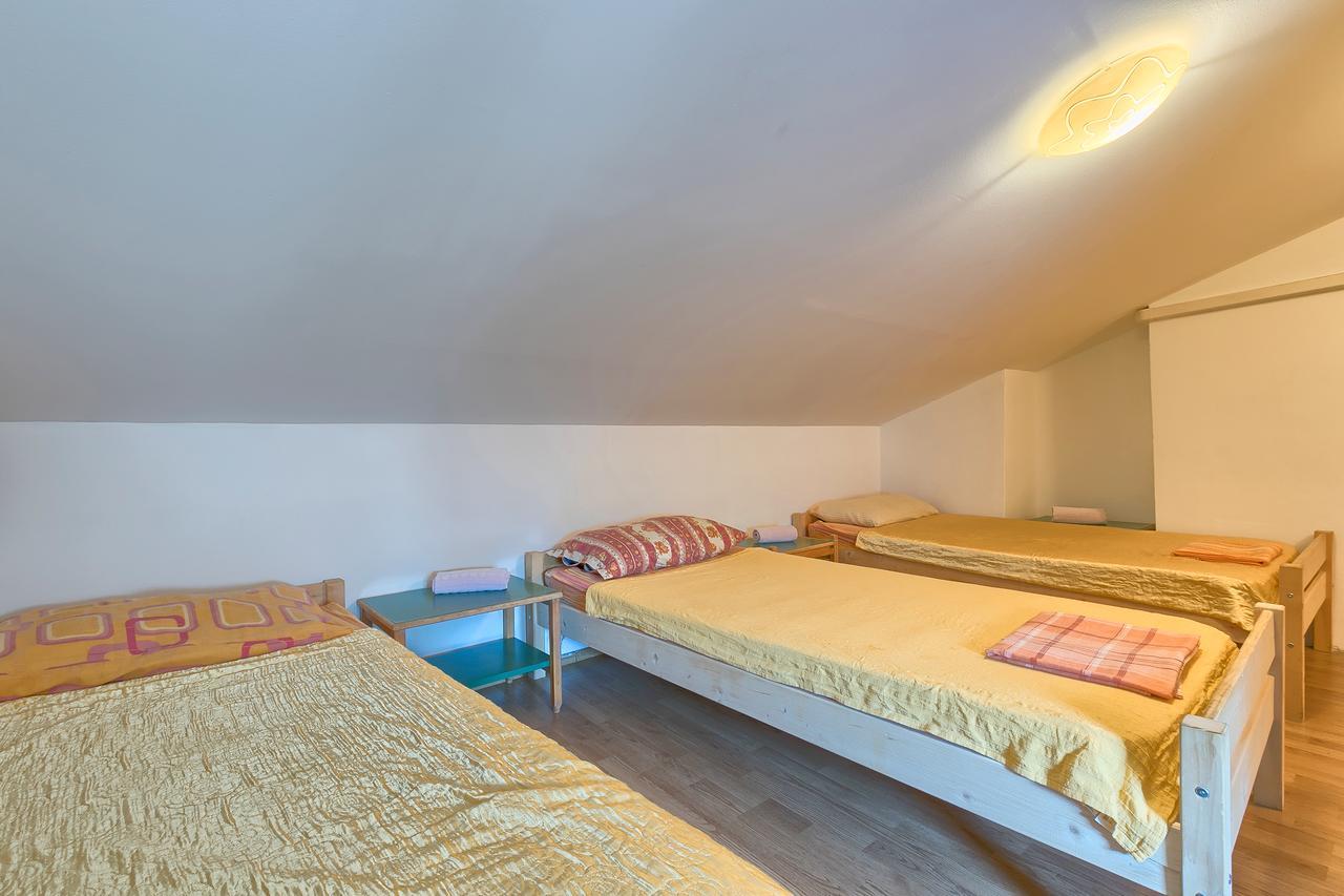 Hostel Pula Exterior photo